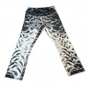 Lululemon Black and White Patterned Leggings